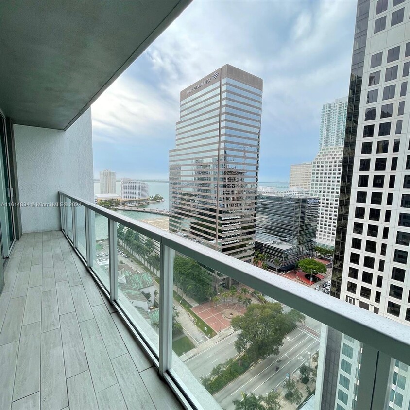 Foto principal - 500 Brickell Ave