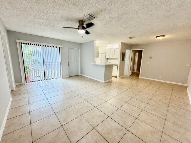 Building Photo - 30 Crossings Cir