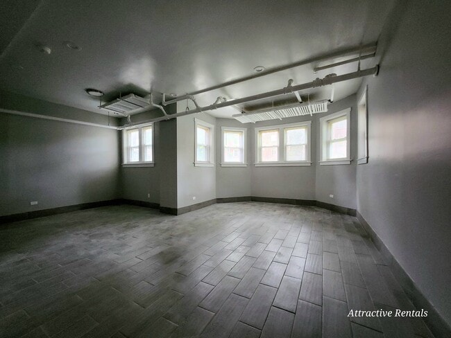 Photo - 658 E 81st St Apartment