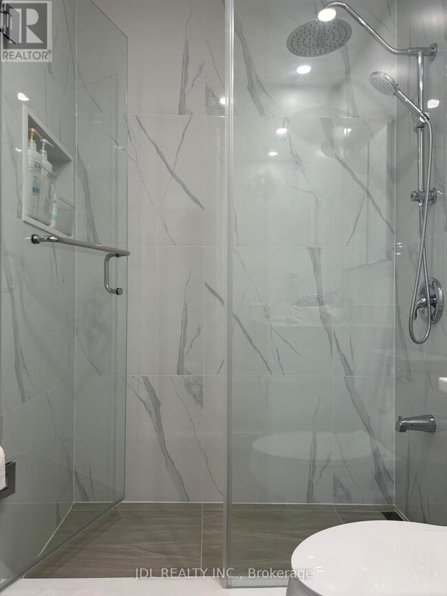 Photo du bâtiment - 2451 Bridletowne Cir