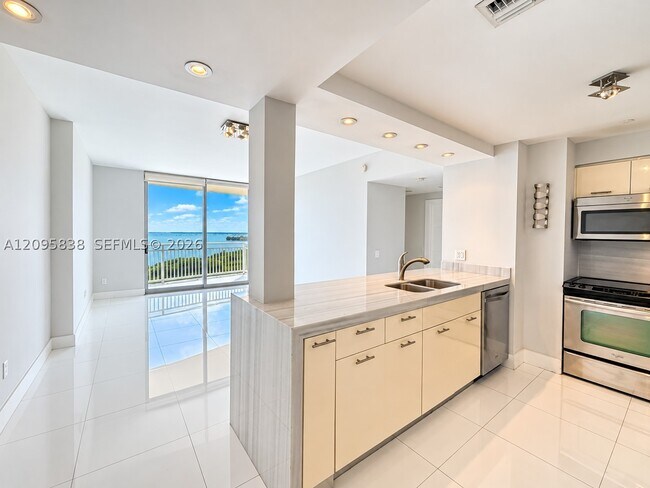 Foto del edificio - 2475 Brickell Ave