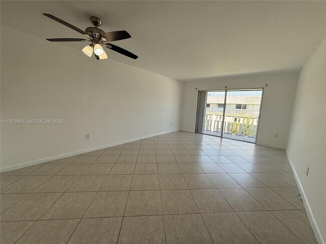 Foto del edificio - 15201 NE 6th Ave