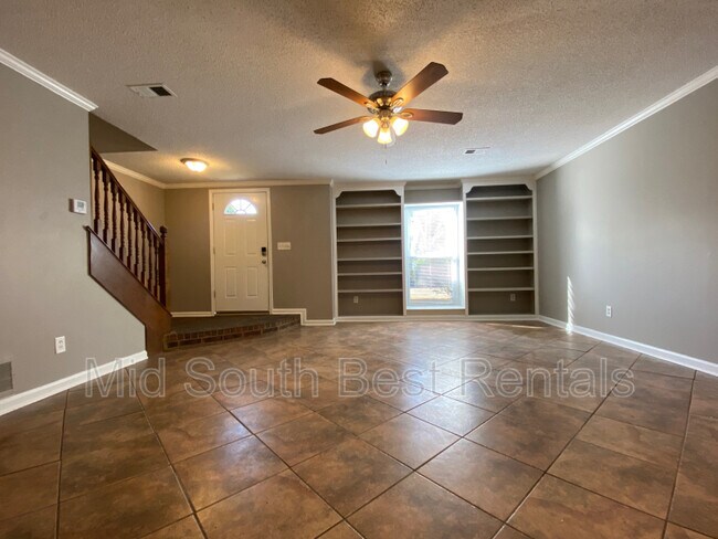 Foto del edificio - 1674 Smokehouse Dr