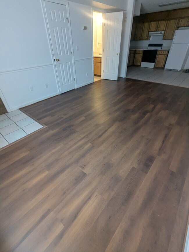 Building Photo - 321 Trammell St Building Photo - 321 Trammell St