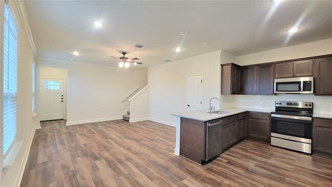 Foto del edificio - 10330 Candlewood Wy