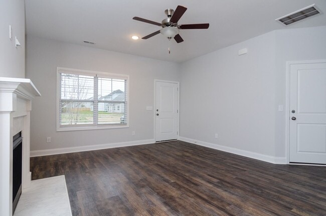Building Photo - 1575 Grey Cliff Run