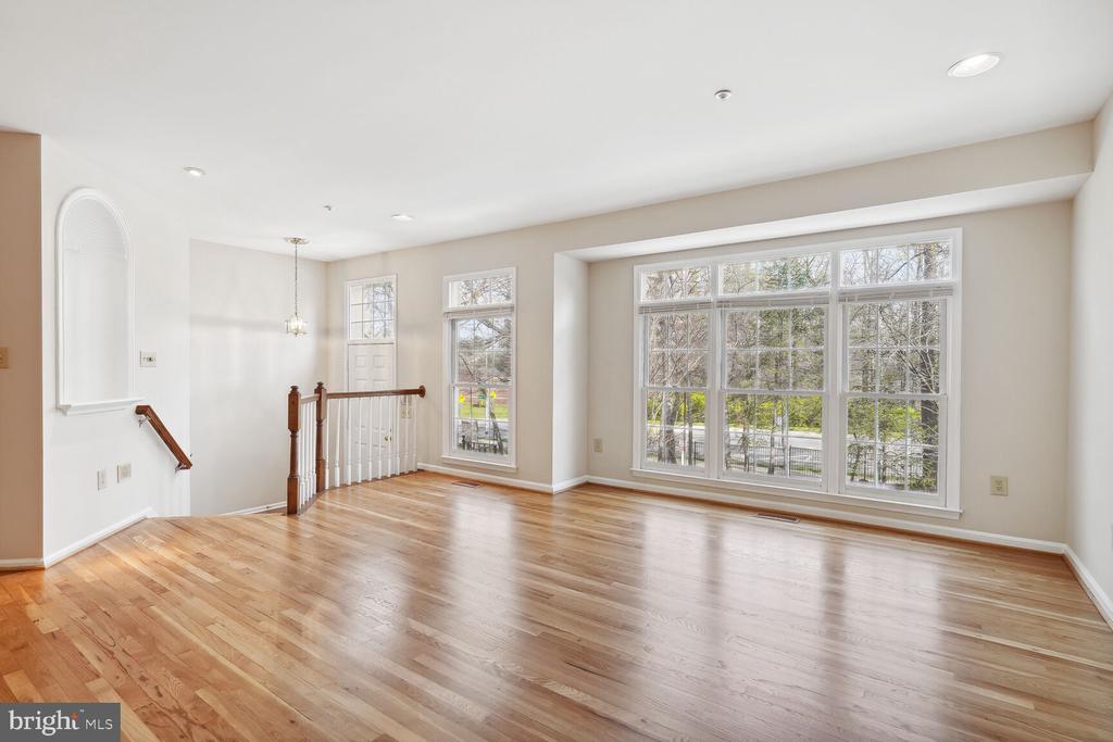 5704 Exeter Hill Way, Rockville, MD 20852 Townhome Rentals in