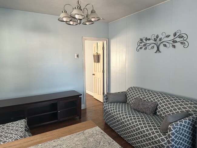 Building Photo - 8 Bunting Ln