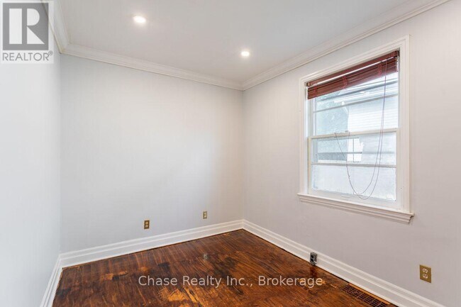 Building Photo - 402 Guelph Line