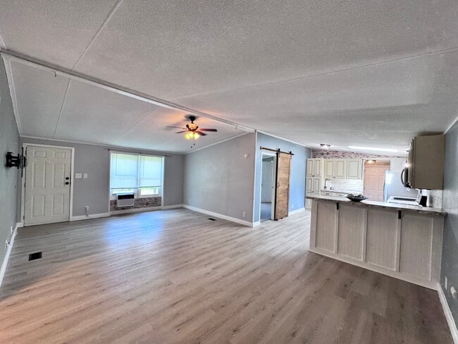 Building Photo - 2475 Freshour Rd