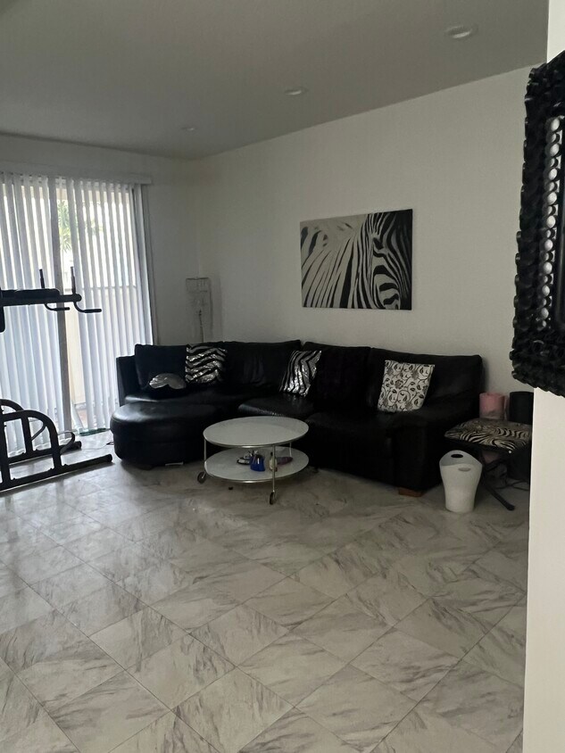 2456 Pleasant Way Unit A, Thousand Oaks, CA 91362 Condo for Rent in