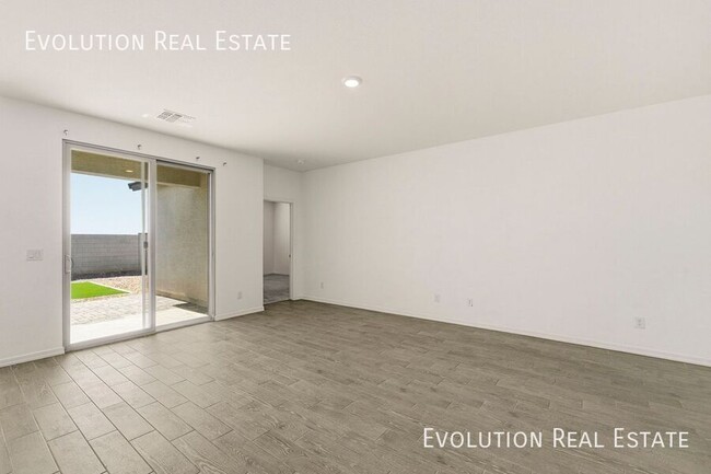 Foto del edificio - 11461 E Ulysses Ave