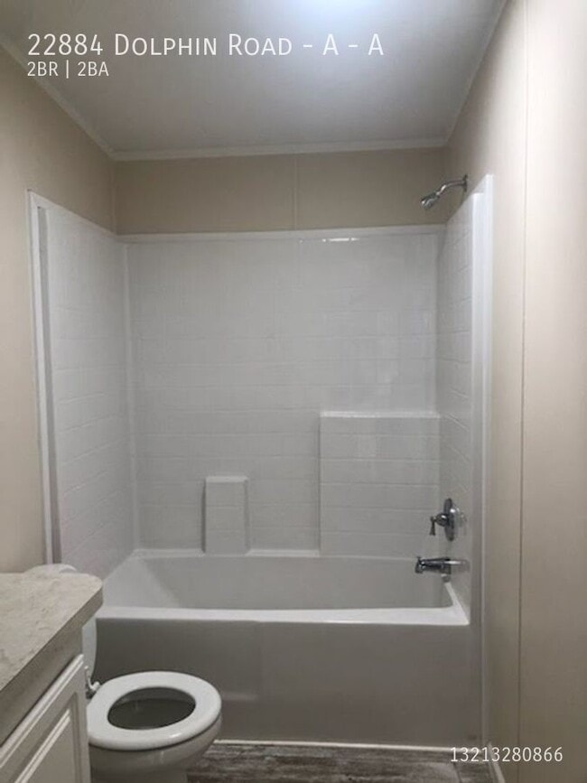 Foto del edificio - 22884 Dolphin Rd