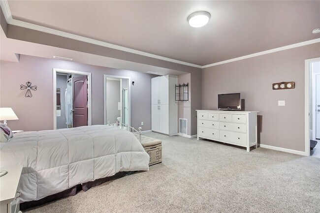 Building Photo - 8124 138th St E