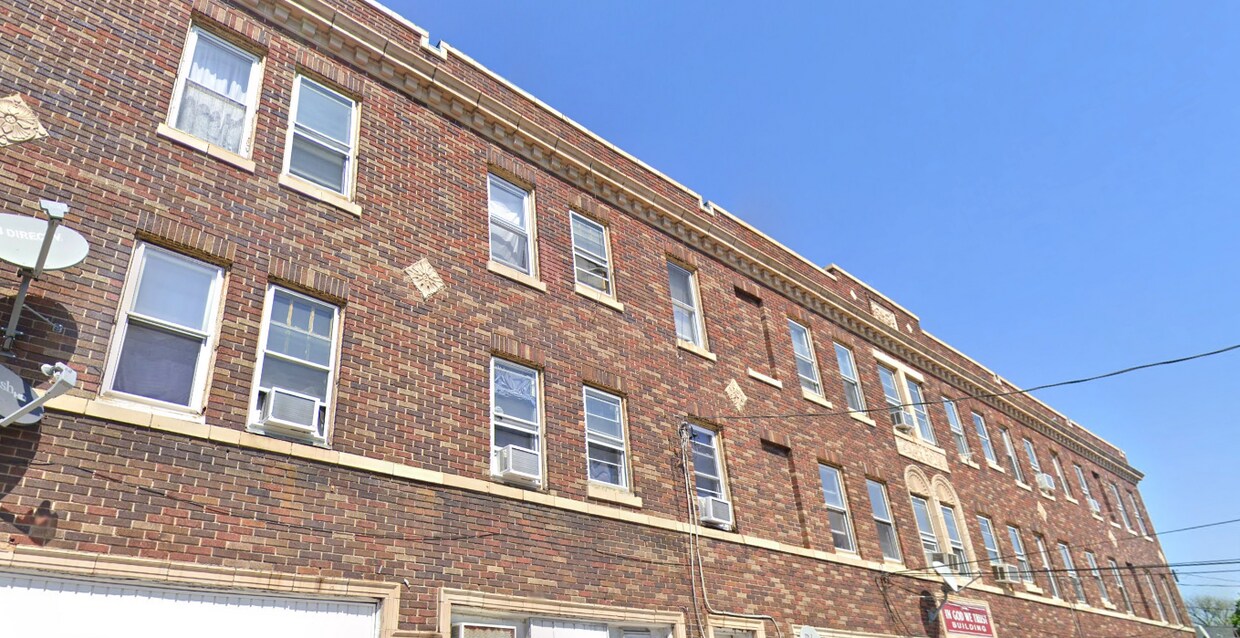 Primary Photo - 229 S Chester Pike