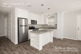 Building Photo - 2017 Canyon Dr