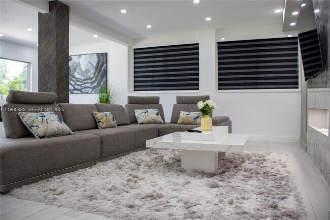 Foto del edificio - 295 NE 150th St