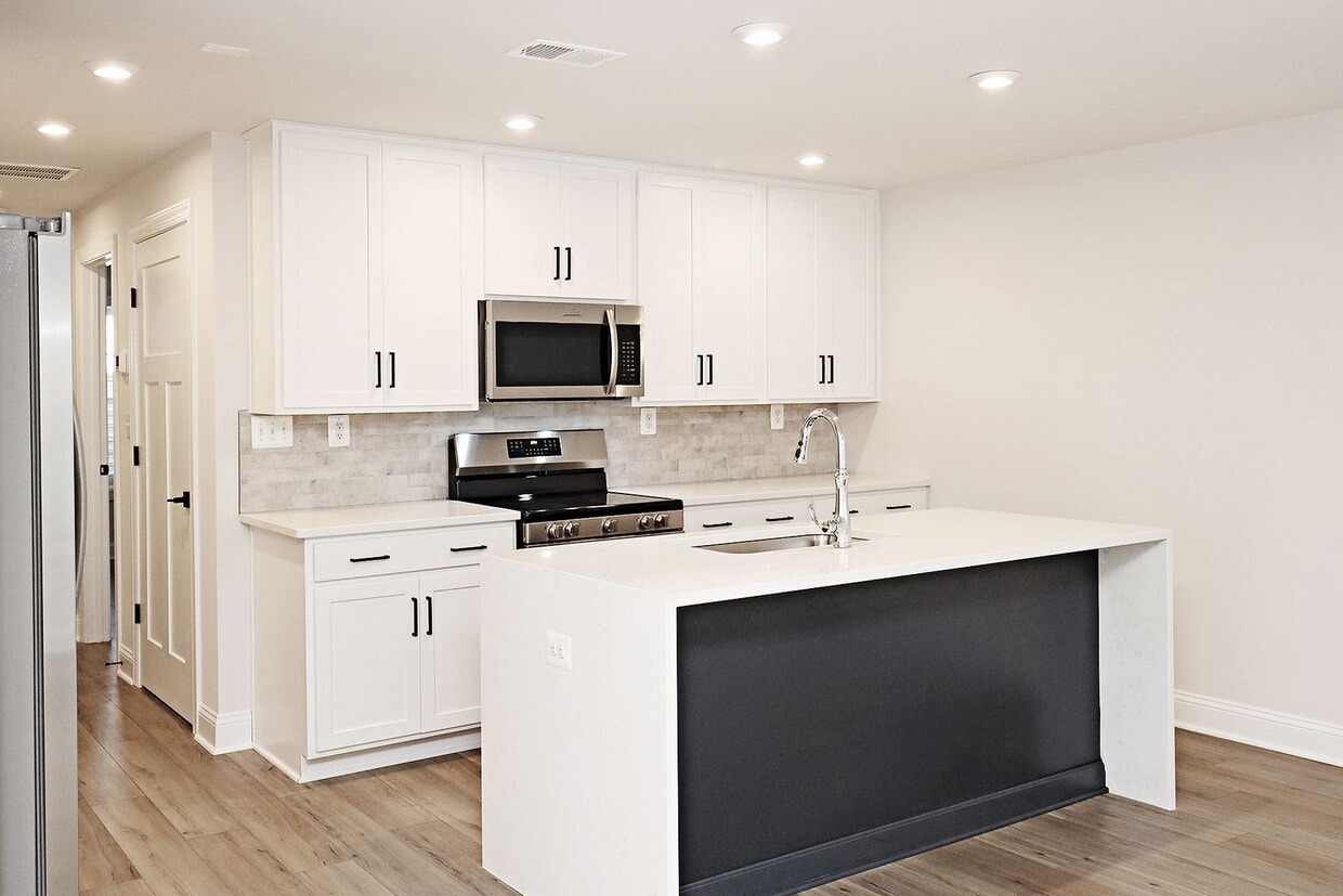 Pet-Friendly New Construction in Crozet's Glenbrook Community - Pet-Friendly New Construction in Crozet's Glenbrook Community