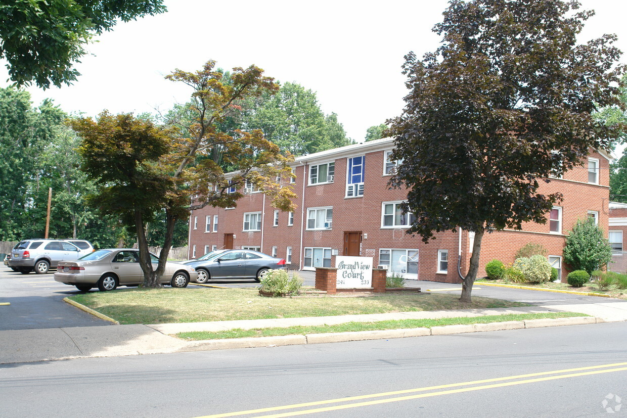 Building Photo - 233-241 W Grand St