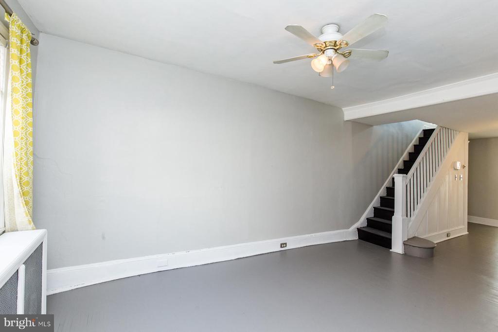 1133 Dunton St, Philadelphia, PA 19123 Townhome Rentals in