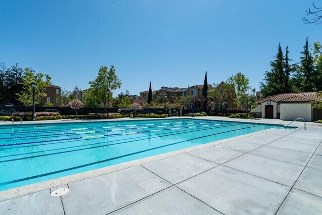 Foto del edificio - 4370 Rivermark Pkwy