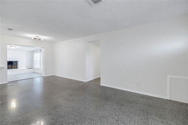 Building Photo - 125 Dolphin Ave SE