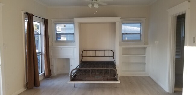 Front Living Rm w/hidden bed - 548 S Grande Vista Ave