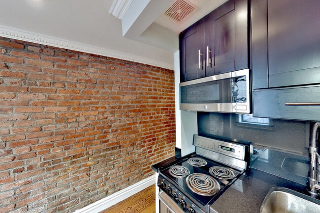 Building Photo - 218 Avenue A