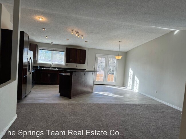 Foto del edificio - 4 br, 3 bath House - 373 Saddlemountain Road