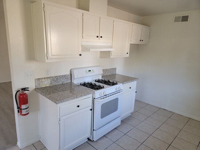 Foto del edificio - 2042 E 19th St