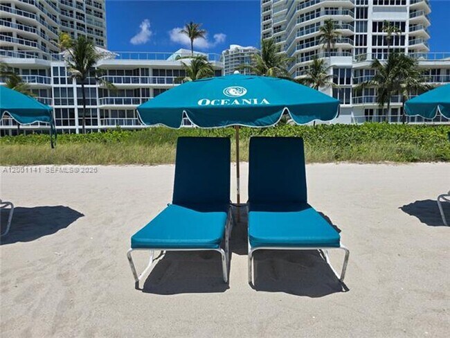 Foto del edificio - 16485 Collins Ave