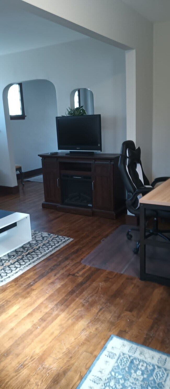 Livingroom - 1582 Cumberland St