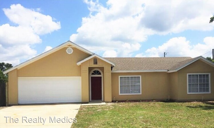 Primary Photo - 2857 W Huron Dr