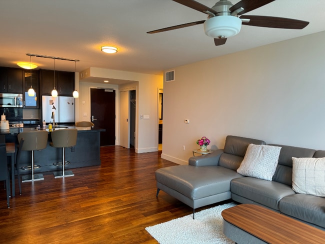 Building Photo - 1189 Waimanu St