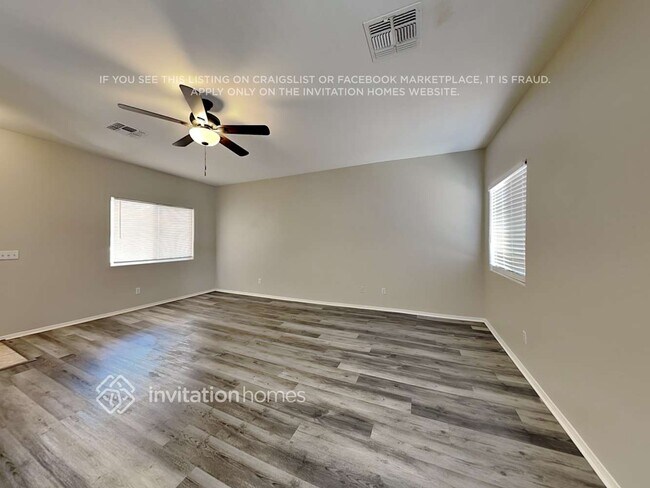 Foto del edificio - 5702 N 73rd Ln