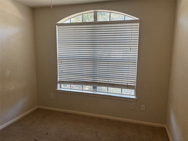 Foto del edificio - 3526 Glenhill Dr
