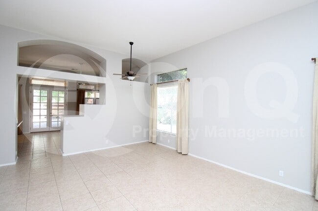 Foto del edificio - 5997 W Aurora Dr