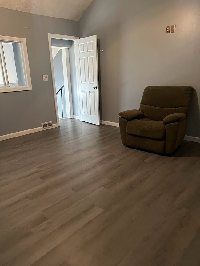 Foto del edificio - 122 Tall Oaks Dr