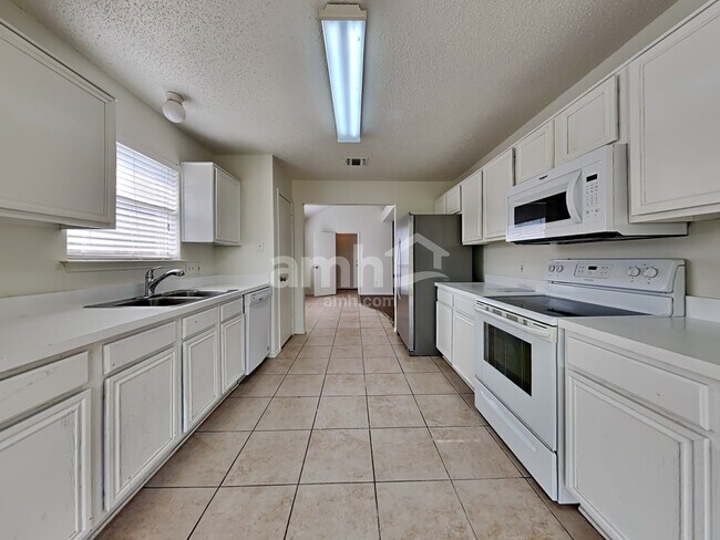 Foto del edificio - 1104 Brook Canyon Dr