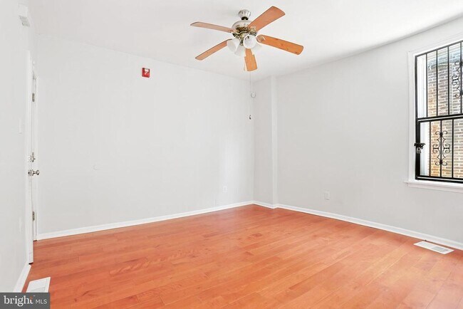 Building Photo - 2103 E Chelten Ave
