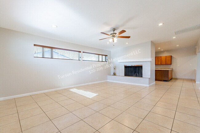 Foto del edificio - 5863 E Eastland St