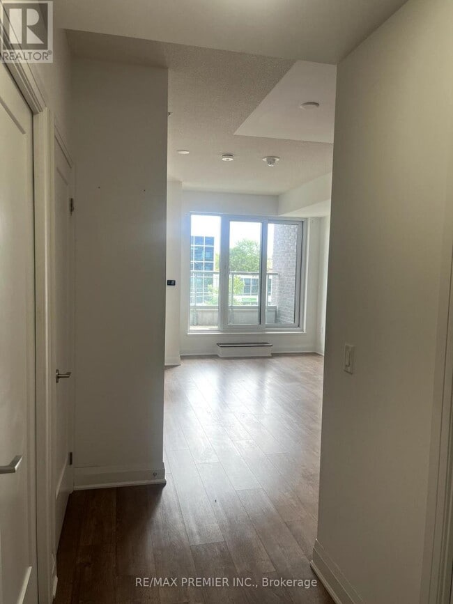 Building Photo - 3220 Sheppard Ave E