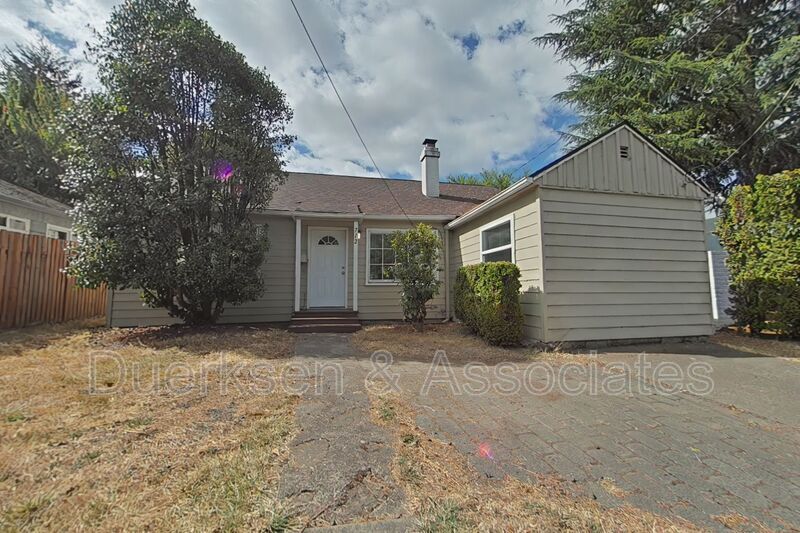 Primary Photo - 712 NW Kings Blvd