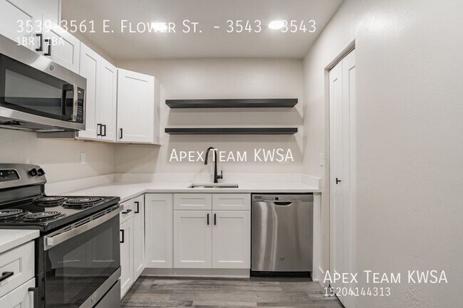 Foto del edificio - 3539-3561 E. Flower St.  - 3543-3543