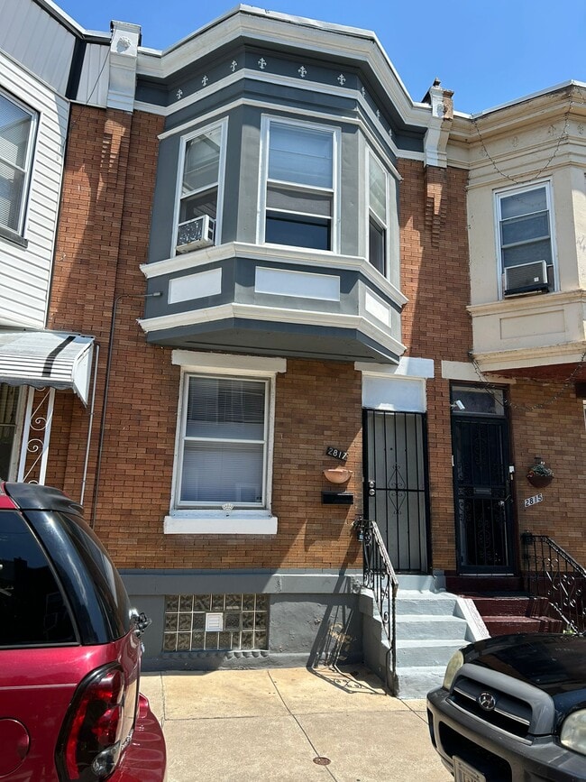 Building Photo - 2817 N Stillman St