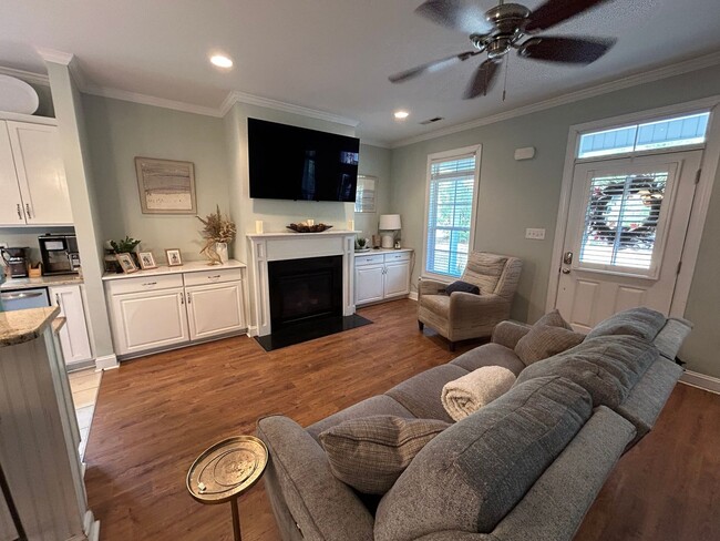 Photo - Enjoy private living in this beautiful 3 b... House