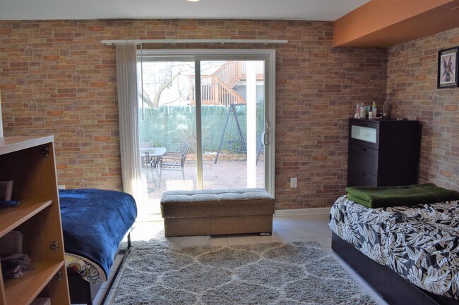 Foto del edificio - 127 Cedar Grove Ct