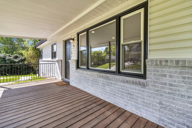 Building Photo - 38 Hi Alta Ave