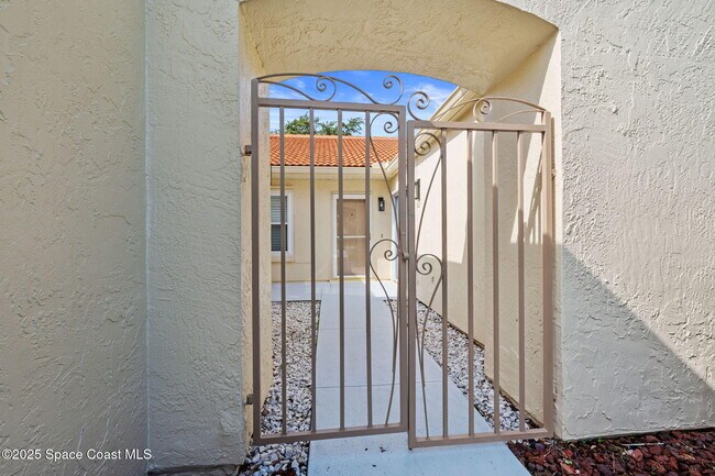 Foto del edificio - 763 Green Valley Ln