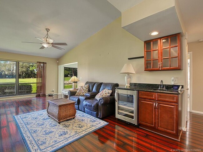 Building Photo - 2645 SW Egret Pond Cir